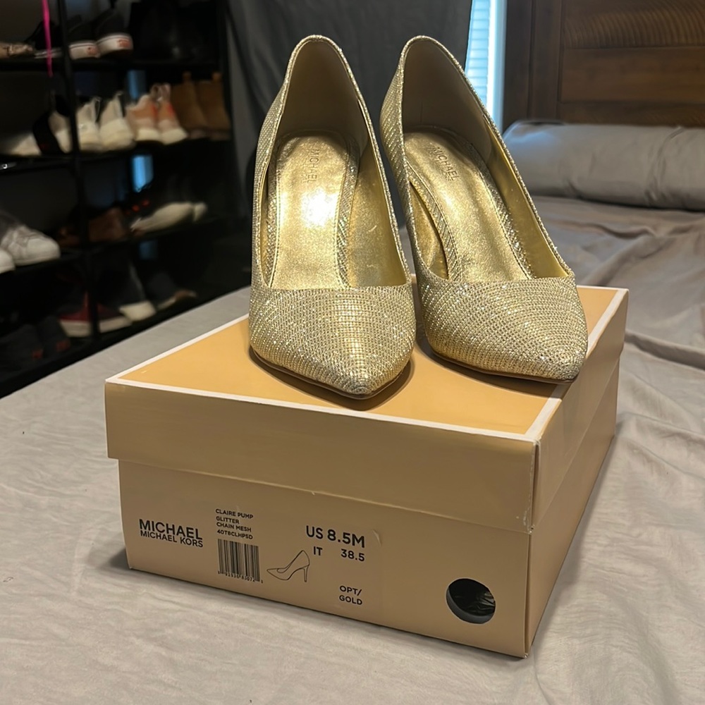 Michael Kors Claire pump in glitter chain mesh